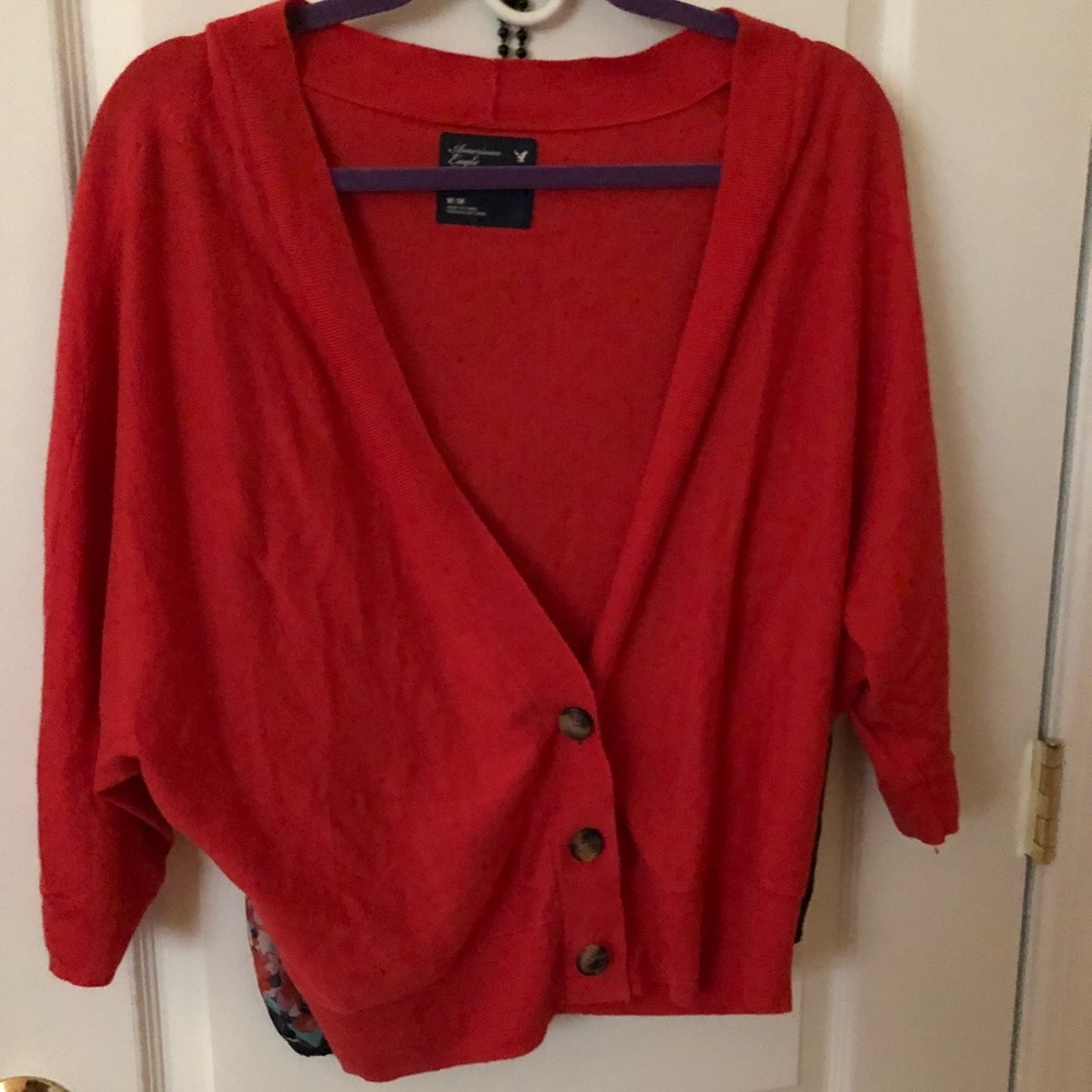 Loose, light short cardigan